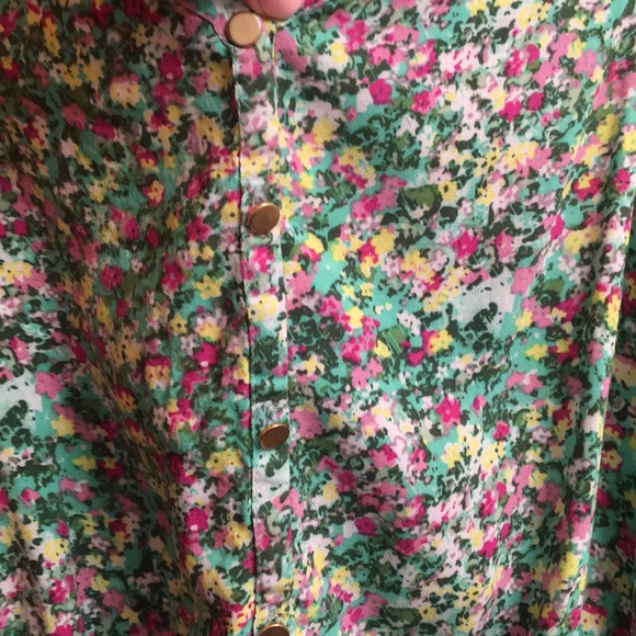 Bundle! 2 Tommy girl spring tops - Picture 9 of 14